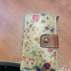 Patricia Nash Prairie Rose wallet